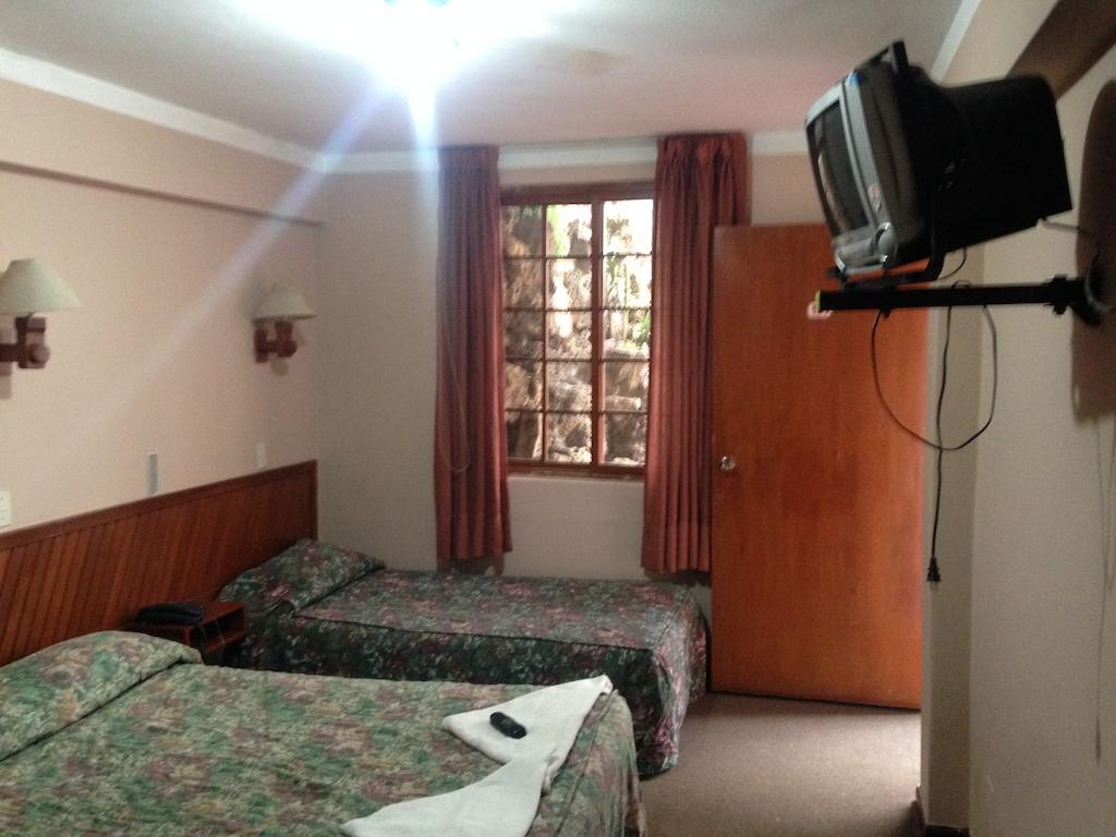 هواراس Hospedaje Casa Blanca الغرفة الصورة